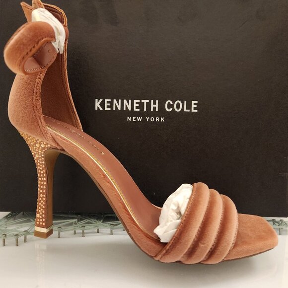Kenneth Cole NY "Hart" Blush Velvet heeled Sandals. NIB. Size 8 - Picture 1 of 10